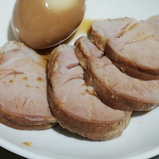 炊飯器で簡単！豚ももロース肉でヘルシー♪煮豚&煮卵